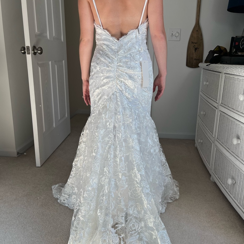✨NEVER WORN✨ Mermaid Wedding Dress - Picture 3 of 6